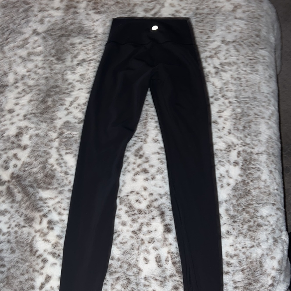 black lululemon leggings